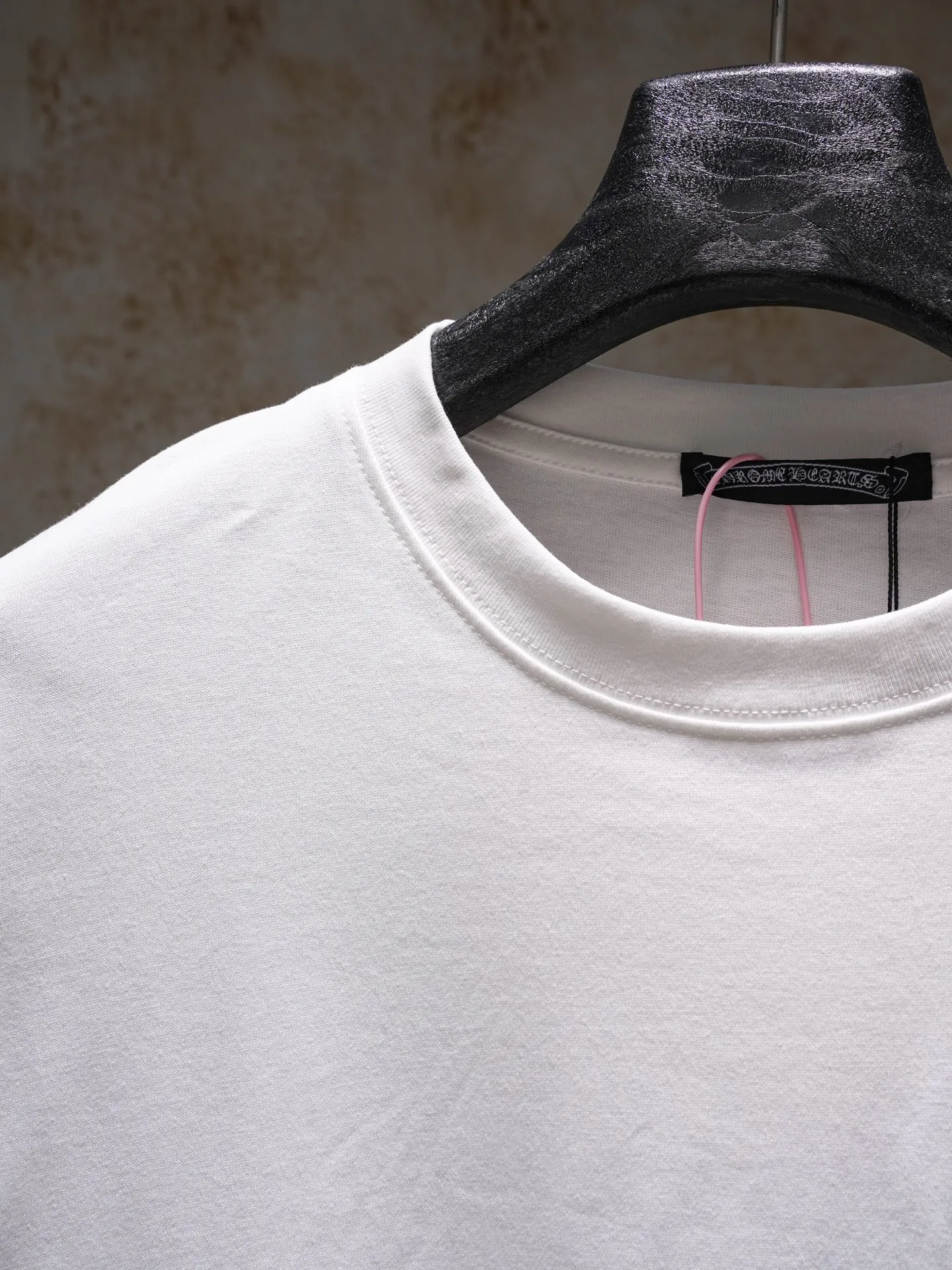 100 Chtome Hearta/ T g， ， 。 Same Style , 。 ， Series， 。 ! ， ， 。 ， ， ， ， ！ ， ，Breathable ， ， ， ， ！ ：Black、White Size：S-XL